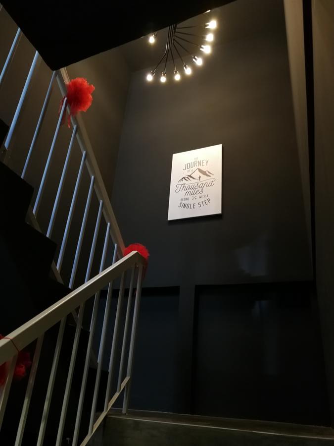 The Rise Room 쿠알라트렝가누 외부 사진 The staircase of the 2014–15 season