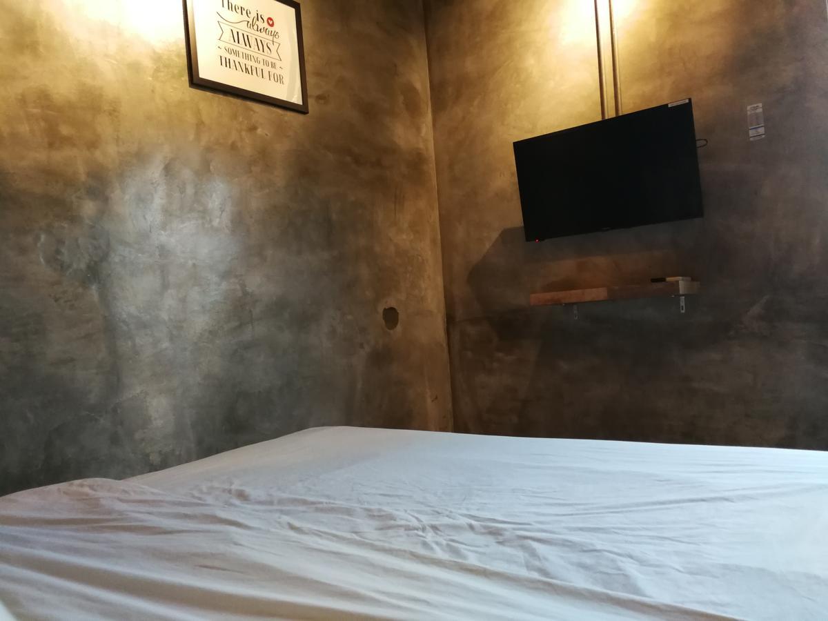 The Rise Room 쿠알라트렝가누 외부 사진 A room at the museum